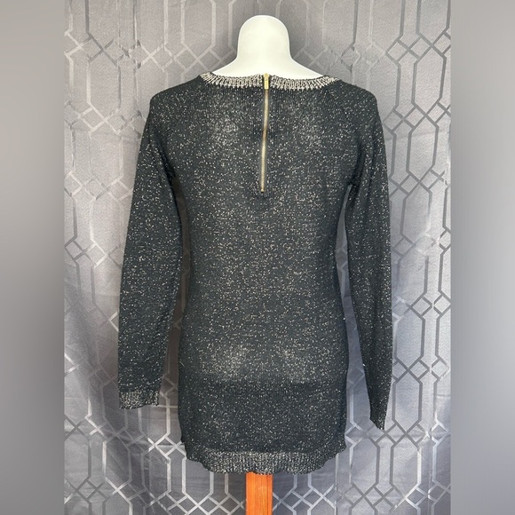 ✨4/$30 Dex Longer Black/gold sweater - Picture 4 of 6